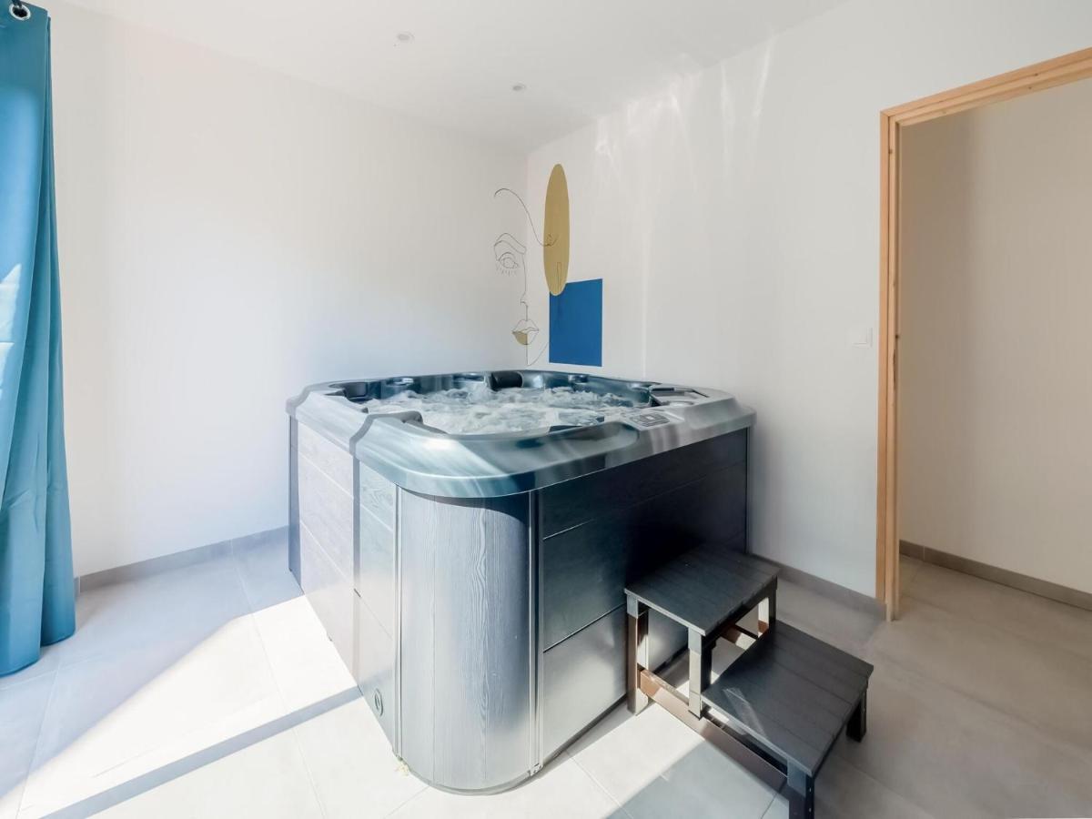 Fully Renovated House Only Few Minutes Walk Away From Ohama Beach فيرفيل سور مير المظهر الخارجي الصورة